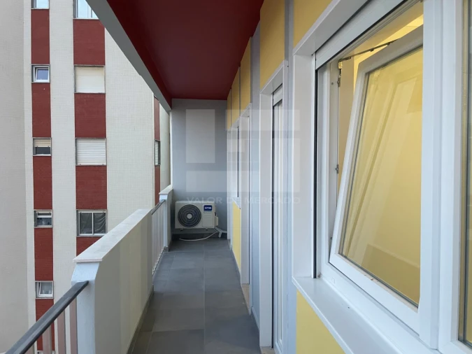 Apartamento T3 para Venda em Portimão Foto 15