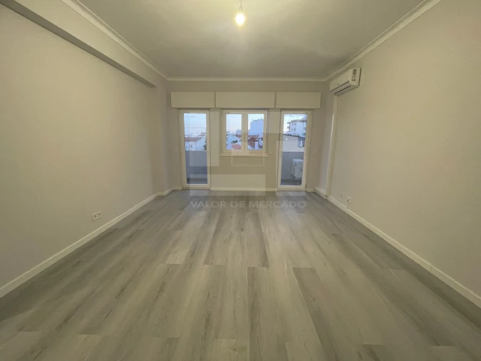 Apartamento T3 para Venda em Portimão Foto 18