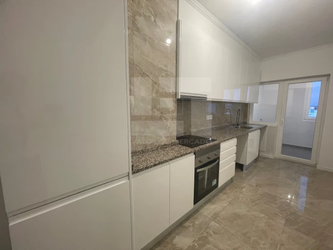 Apartamento T3 para Venda em Portimão Foto 22