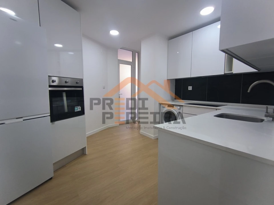 Apartamento T3 para Venda em Falagueira-Venda Nova Foto 8