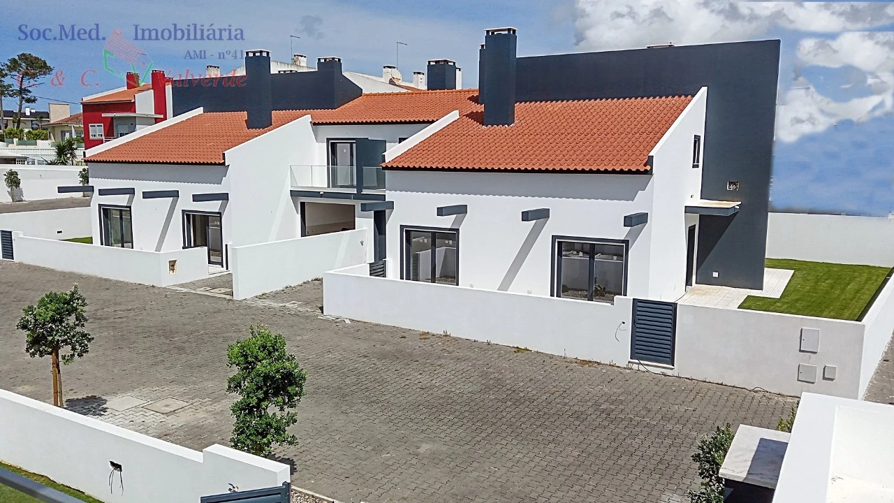 Moradia T4 para Venda em Silveira Foto 7