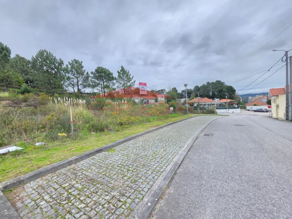 Terreno para Venda em Mozelos Foto 6