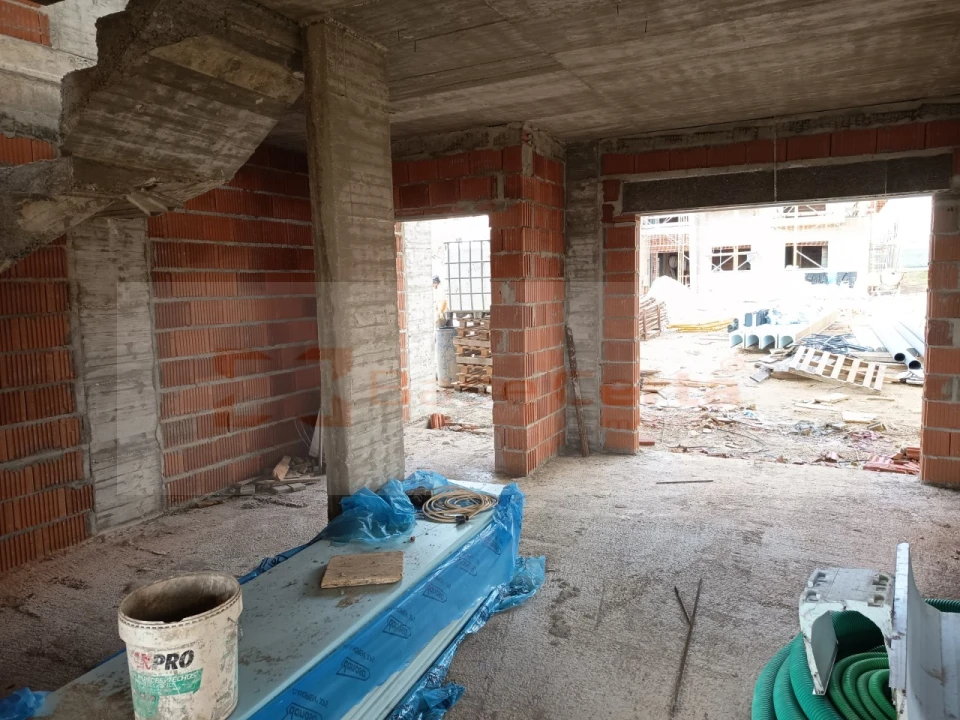 Moradia T3 para Venda em Azambuja Foto 2