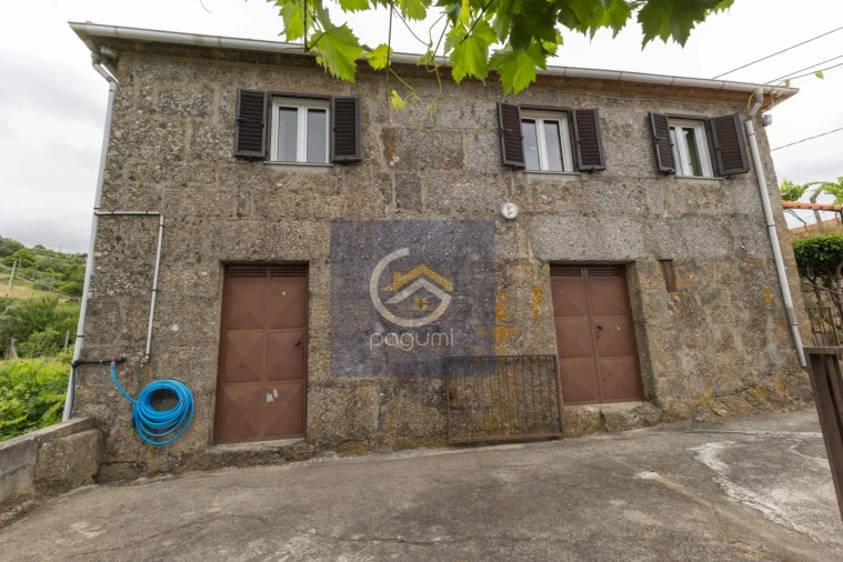 Moradia T5 para Venda em Santa Cruz do Douro e São Tomé de Covelas Foto 11