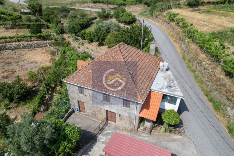 Moradia T5 para Venda em Santa Cruz do Douro e São Tomé de Covelas Foto 5