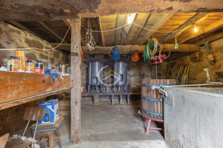 Moradia T5 para Venda em Santa Cruz do Douro e São Tomé de Covelas Foto 49