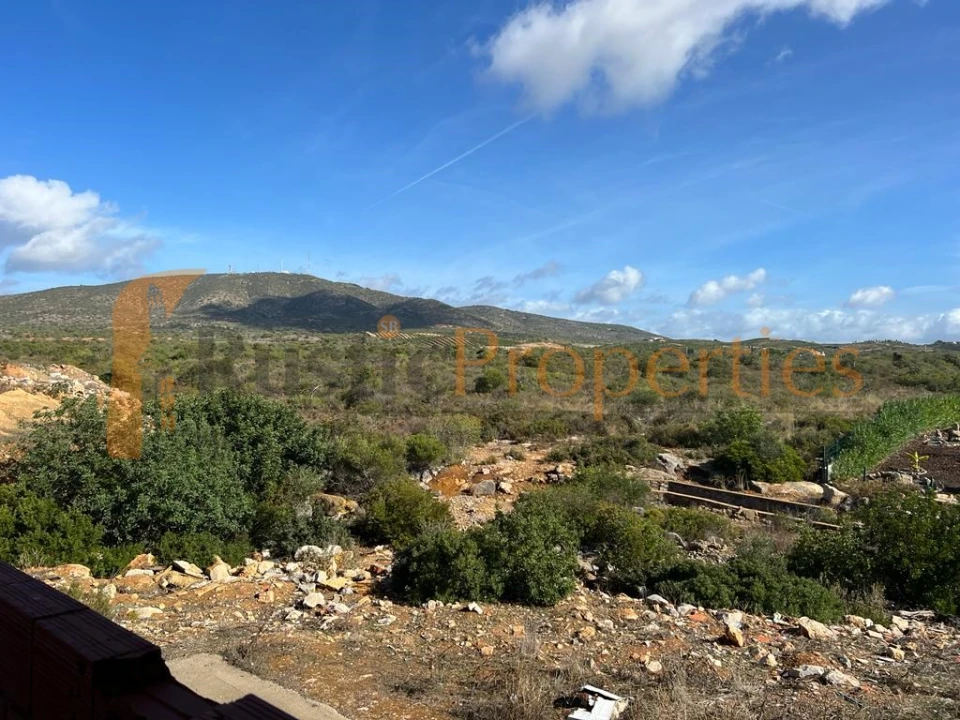 Moradia T4 para Venda em Quelfes Foto 16