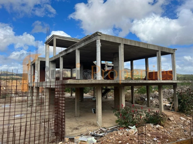 Moradia T4 para Venda em Quelfes Foto 11