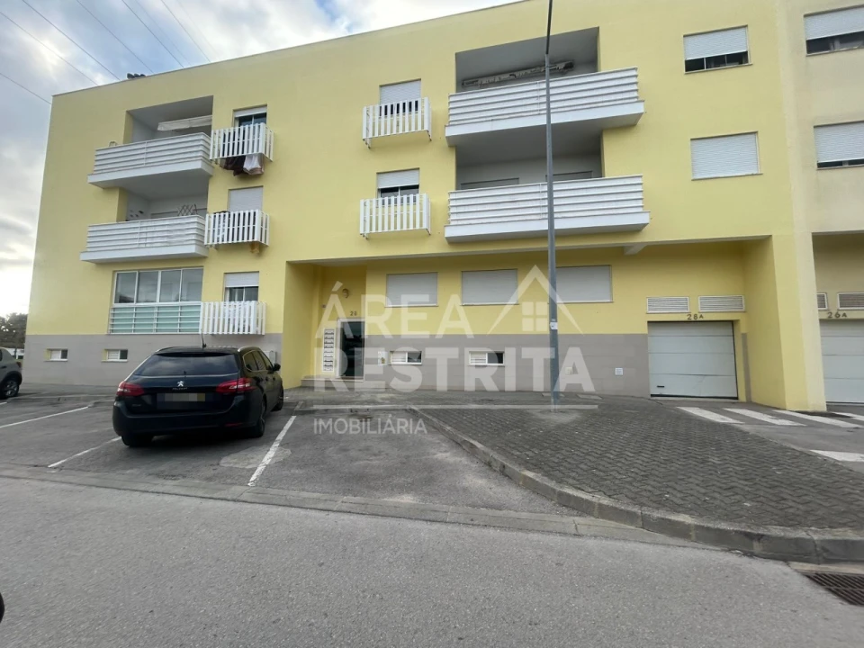 Apartamento T4 para Venda em Fernao Ferro Foto 1