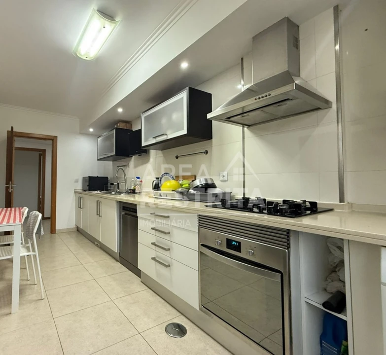 Apartamento T4 para Venda em Fernao Ferro Foto 6