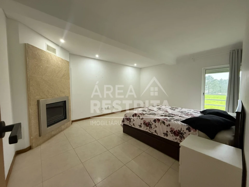 Apartamento T4 para Venda em Fernao Ferro Foto 8