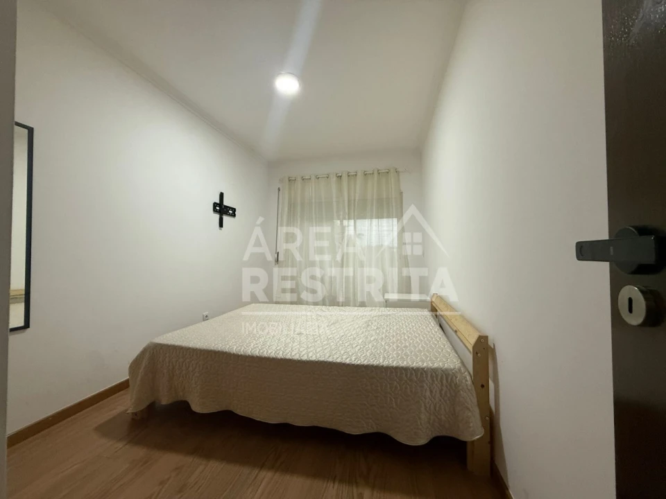 Apartamento T4 para Venda em Fernao Ferro Foto 23