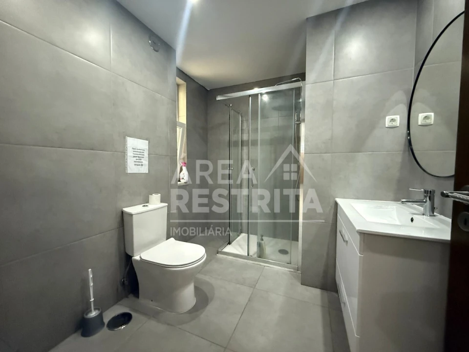 Apartamento T4 para Venda em Fernao Ferro Foto 28