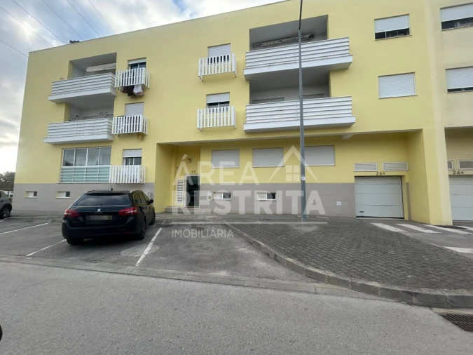 Apartamento T4 para Venda em Fernao Ferro Foto 1