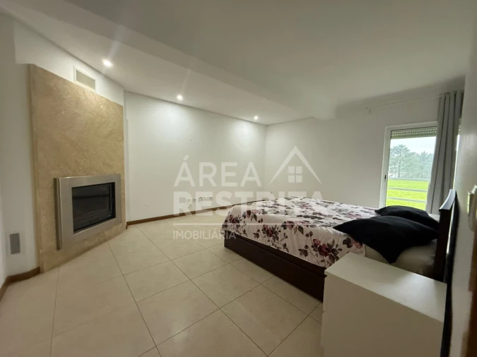 Apartamento T4 para Venda em Fernao Ferro Foto 9