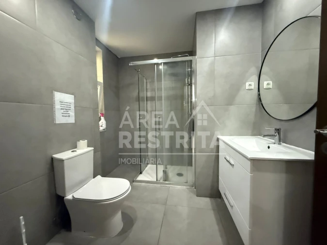 Apartamento T4 para Venda em Fernao Ferro Foto 16