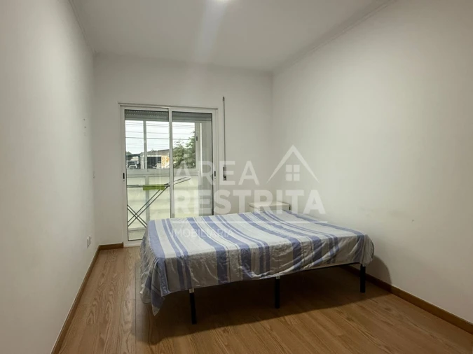 Apartamento T4 para Venda em Fernao Ferro Foto 21
