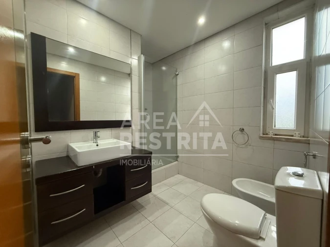 Apartamento T4 para Venda em Fernao Ferro Foto 26