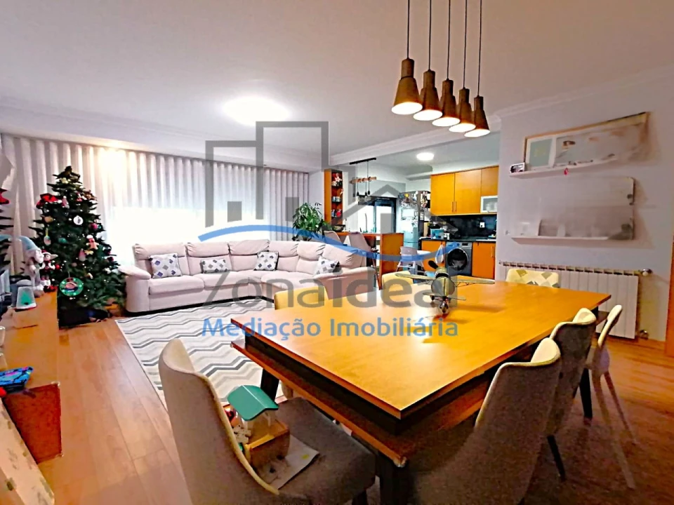 Apartamento T3 para Venda em Carregado e Cadafais Foto 2