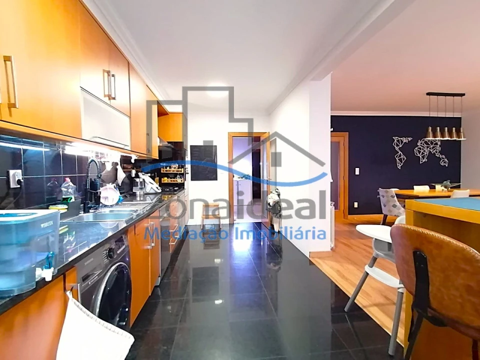 Apartamento T3 para Venda em Carregado e Cadafais Foto 8
