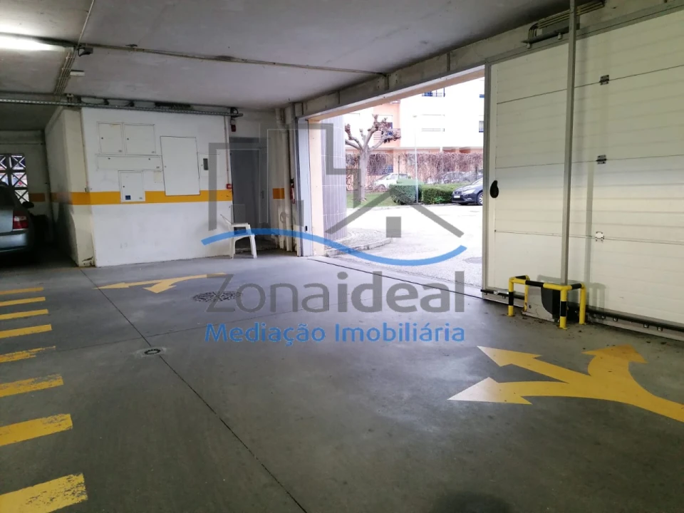 Apartamento T3 para Venda em Carregado e Cadafais Foto 23