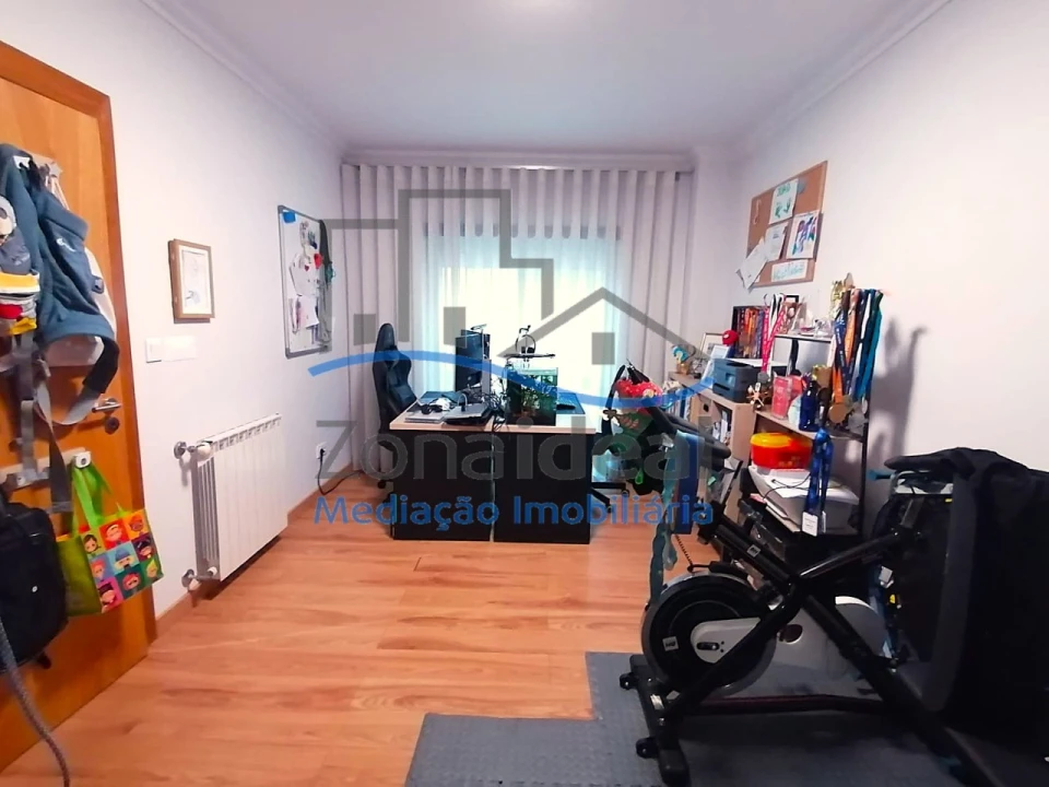 Apartamento T3 para Venda em Carregado e Cadafais Foto 11
