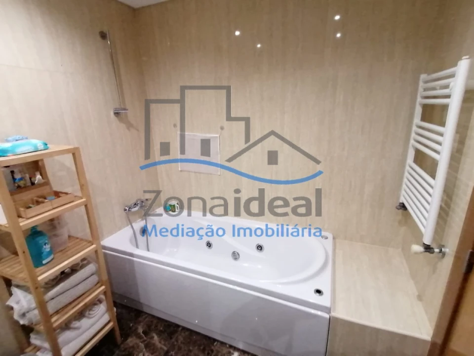 Apartamento T3 para Venda em Carregado e Cadafais Foto 18