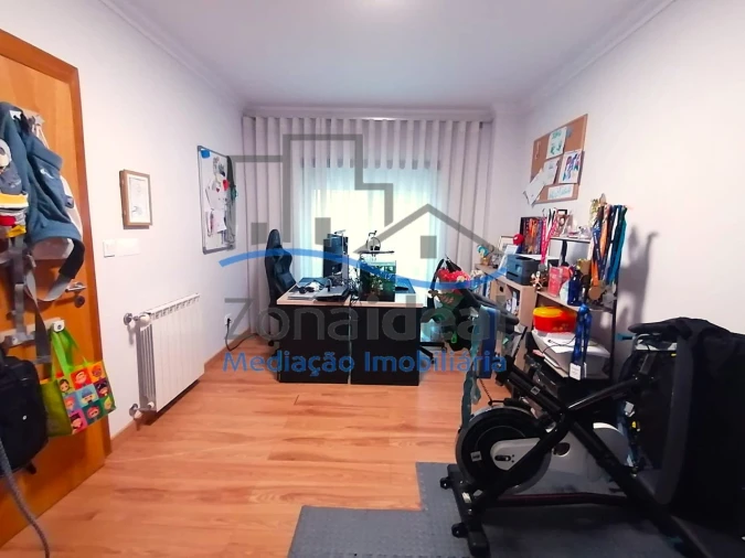 Apartamento T3 para Venda em Carregado e Cadafais Foto 11
