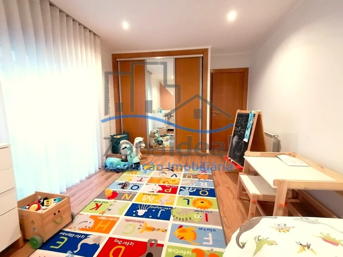 Apartamento T3 para Venda em Carregado e Cadafais Foto 12