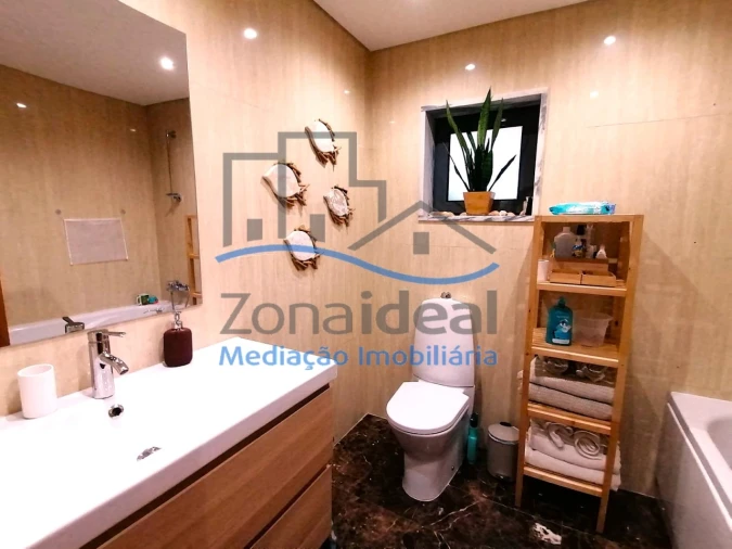 Apartamento T3 para Venda em Carregado e Cadafais Foto 17