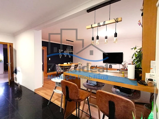 Apartamento T3 para Venda em Carregado e Cadafais Foto 6