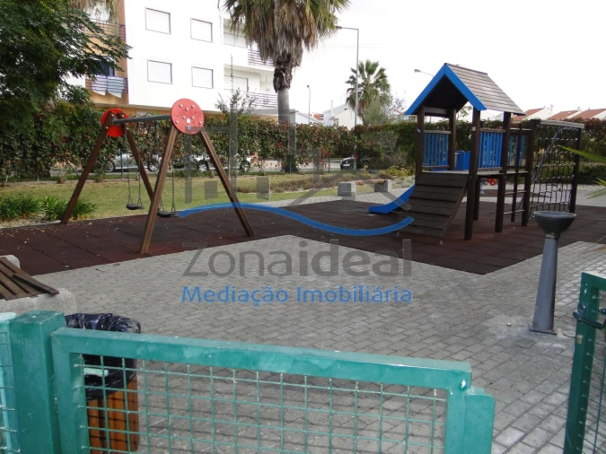 Apartamento T3 para Venda em Carregado e Cadafais Foto 26