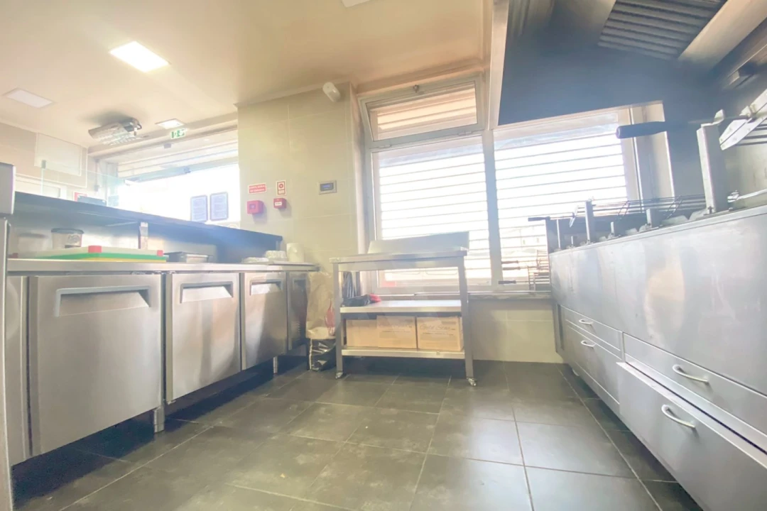 Loja para Venda em Algueirão-Mem Martins Foto 16