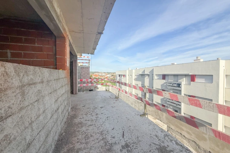 Moradia T4 para Venda em São Domingos de Rana Foto 20