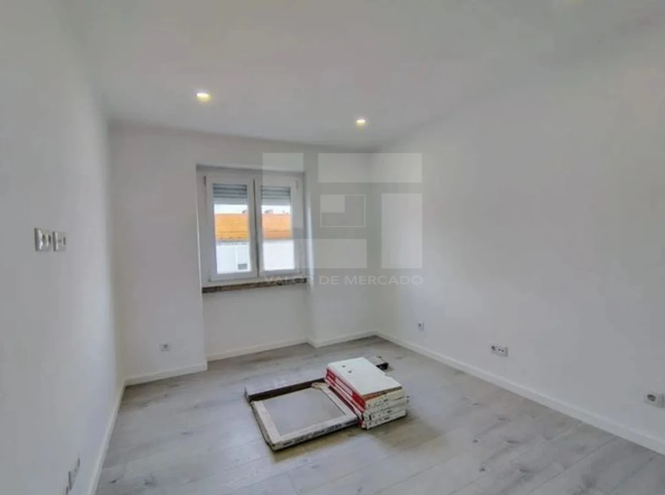 Apartamento T2 para Venda em São Vicente Foto 9