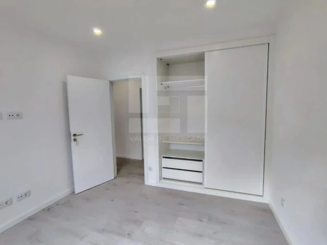 Apartamento T2 para Venda em São Vicente Foto 6