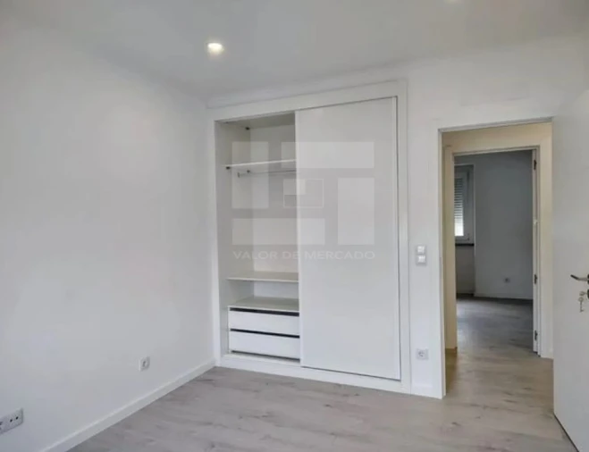 Apartamento T2 para Venda em São Vicente Foto 7