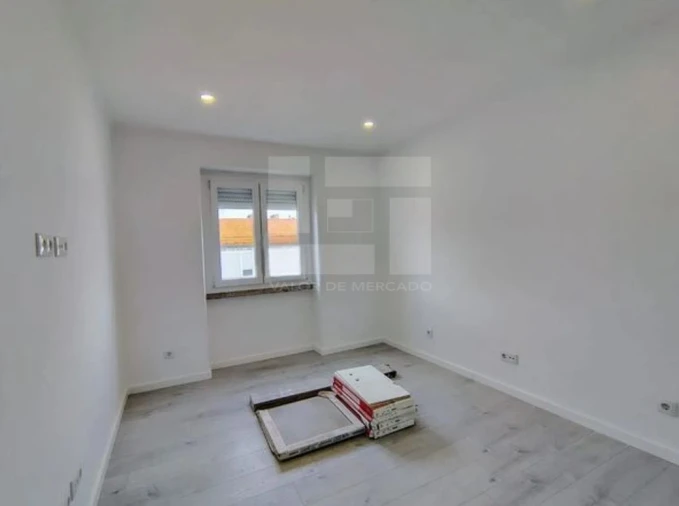 Apartamento T2 para Venda em São Vicente Foto 9