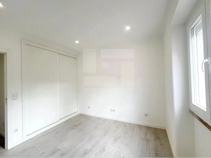 Apartamento T2 para Venda em São Vicente Foto 12