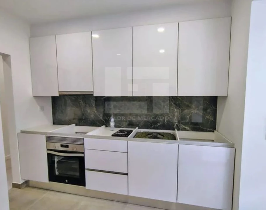 Apartamento T2 para Venda em São Vicente Foto 6
