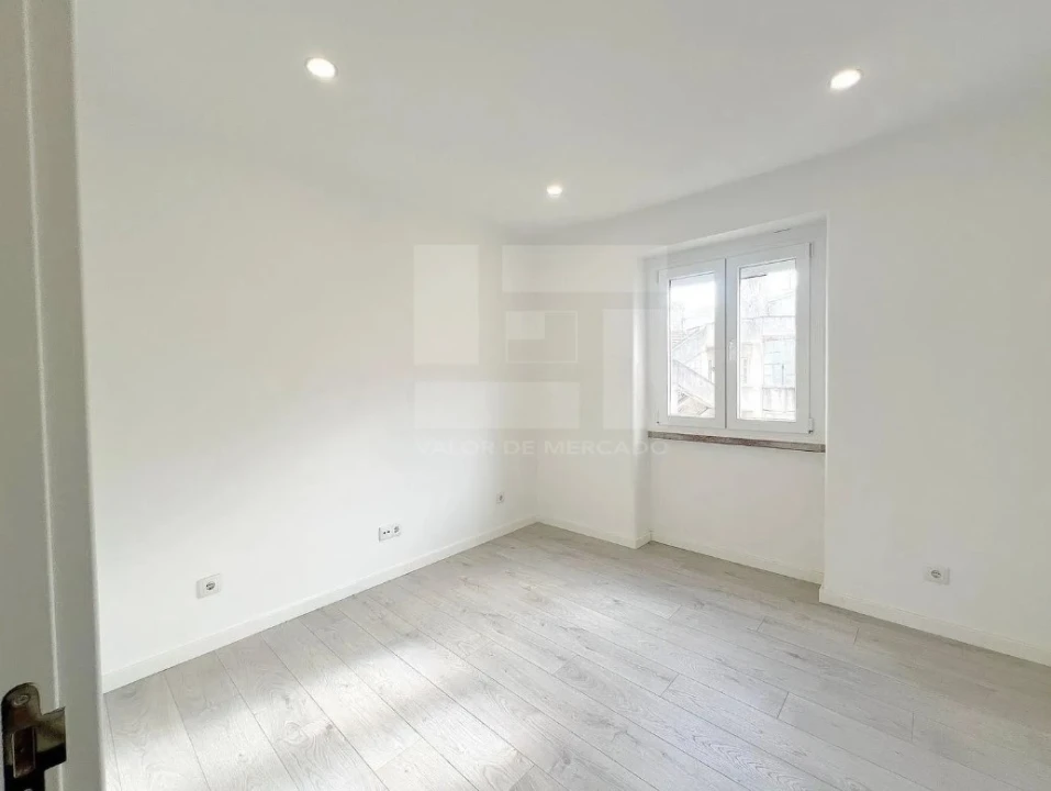 Apartamento T2 para Venda em São Vicente Foto 2