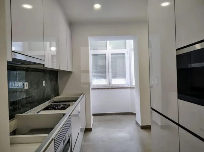 Apartamento T2 para Venda em São Vicente Foto 5