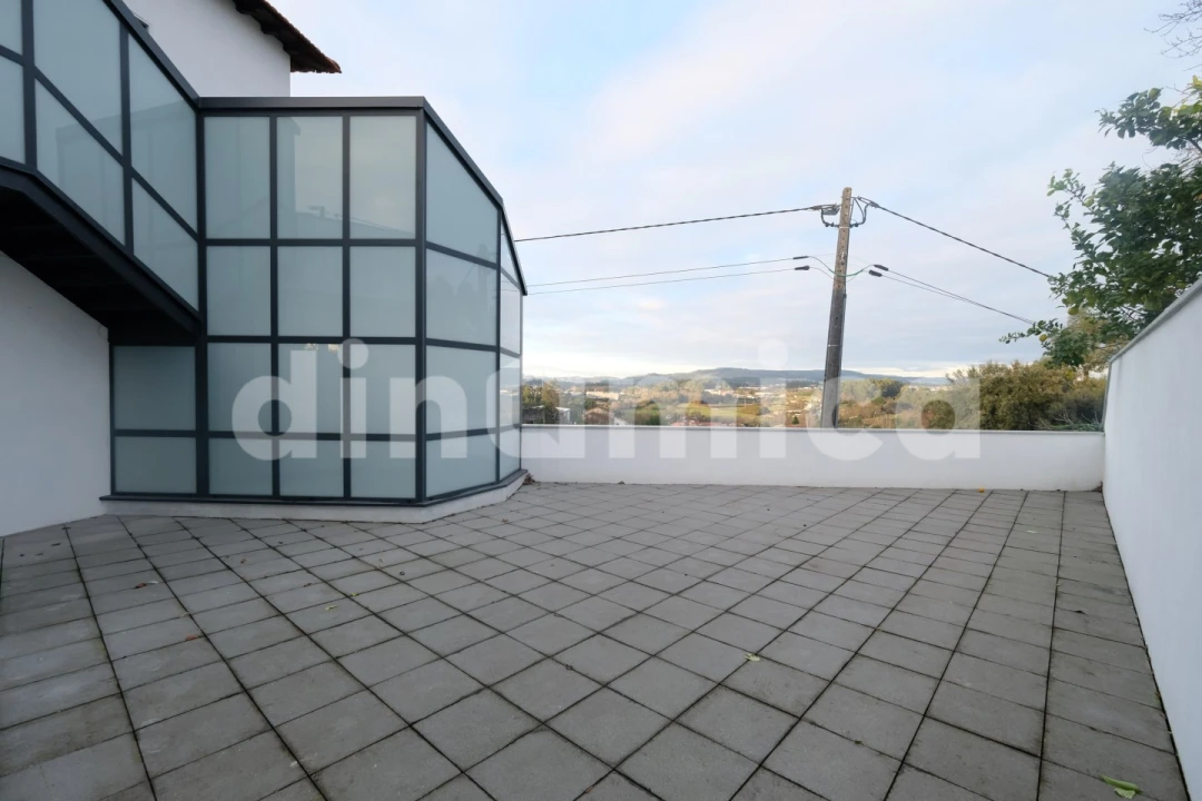 Loja para Arrendamento em Avidos e Lagoa Foto 8