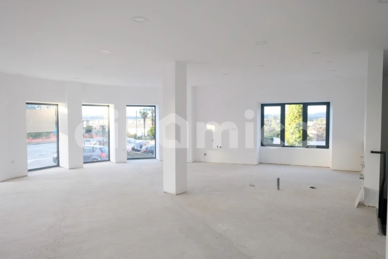 Loja para Arrendamento em Avidos e Lagoa Foto 3