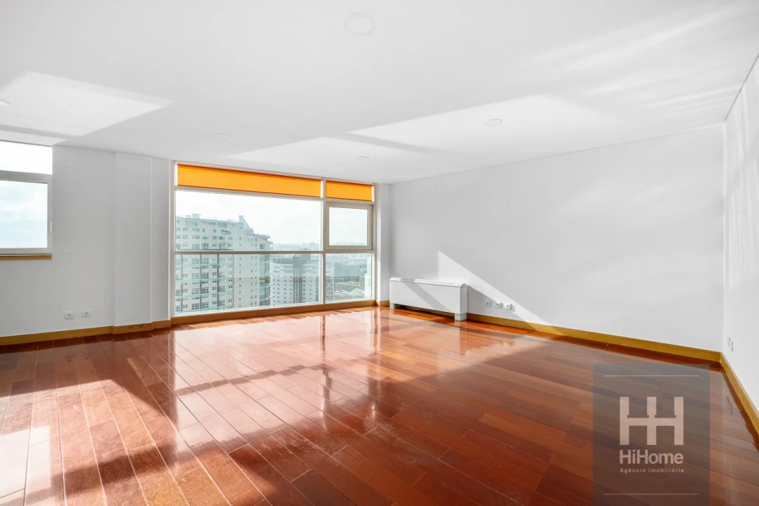Apartamento T2 para Venda em Parque das Nações Foto 3