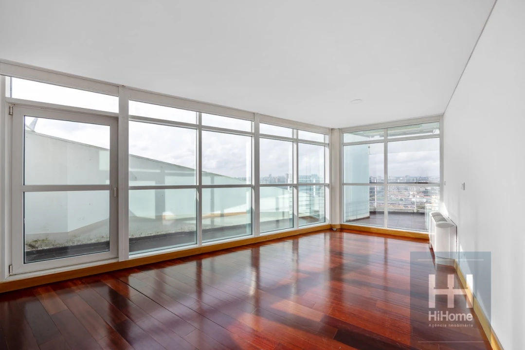 Apartamento T2 para Venda em Parque das Nações Foto 13