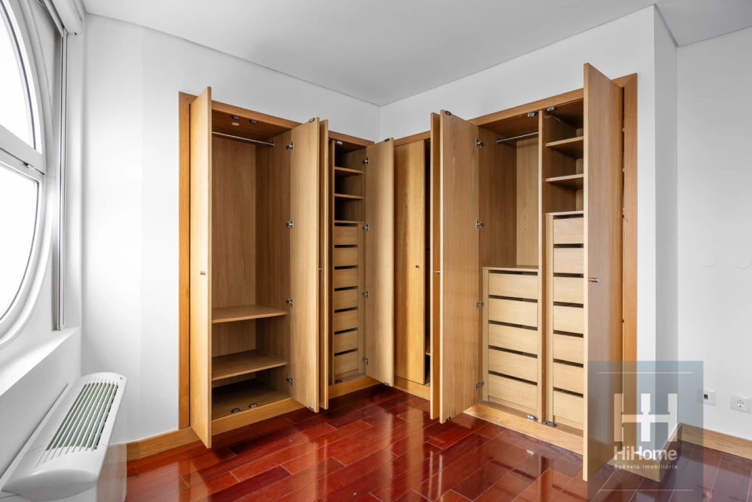 Apartamento T2 para Venda em Parque das Nações Foto 24