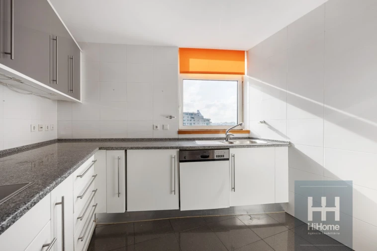 Apartamento T2 para Venda em Parque das Nações Foto 6