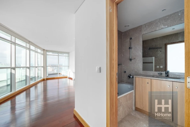 Apartamento T2 para Venda em Parque das Nações Foto 11