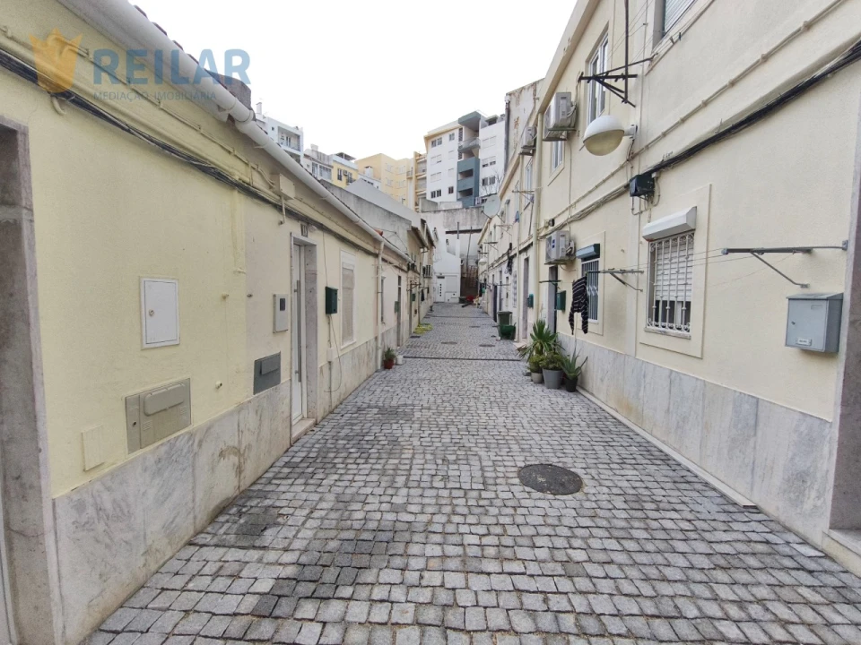 Apartamento T1 para Arrendamento em São Vicente Foto 11